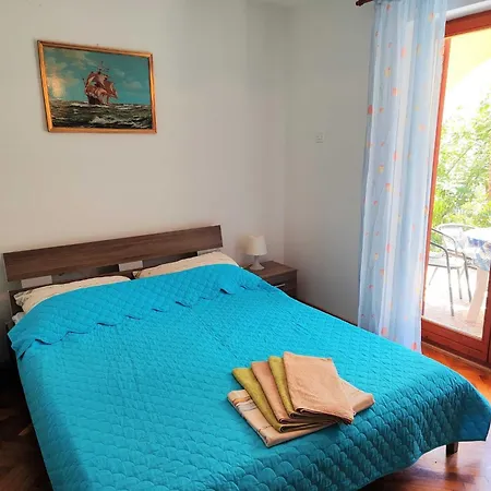 Comfortable With Private Parking Appartamento Crikvenica